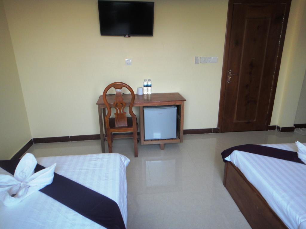 Khemra I Guesthouse Кампот Номер фото