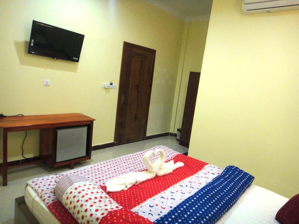 Khemra I Guesthouse Кампот Номер фото